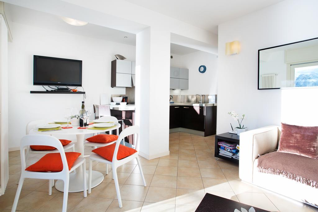 5 Luxury Laglio Apartments-By Italian Apartments מראה חיצוני תמונה